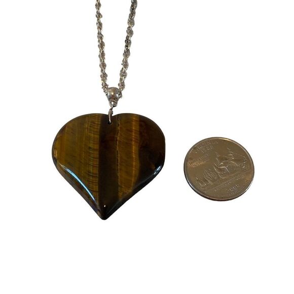 Milor Gorgeous Tigers Eye Heart Pendant on Diamond Cut Silver Toned Chain. - Picture 6 of 6